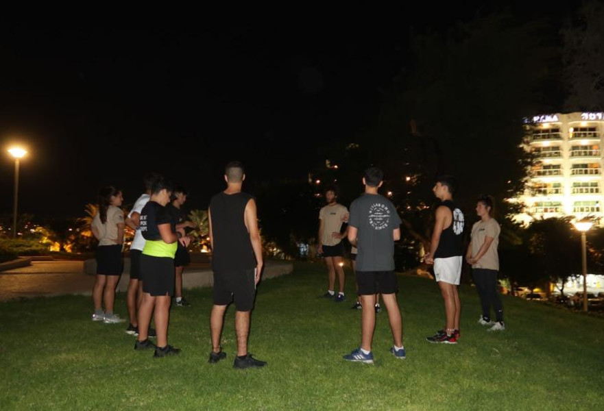 חברי תנועת הנוער אחריי!