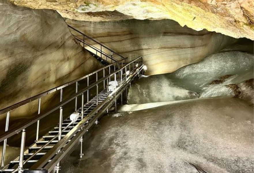 מערת הקרח דובסינסקה