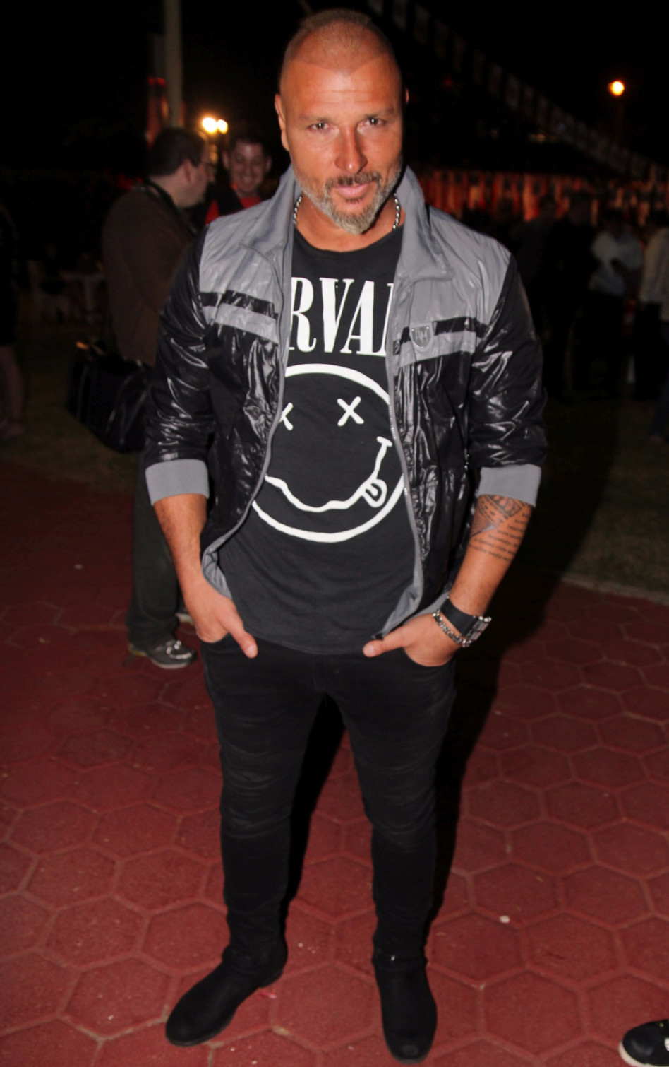 מי ייחלץ לעזרה? 