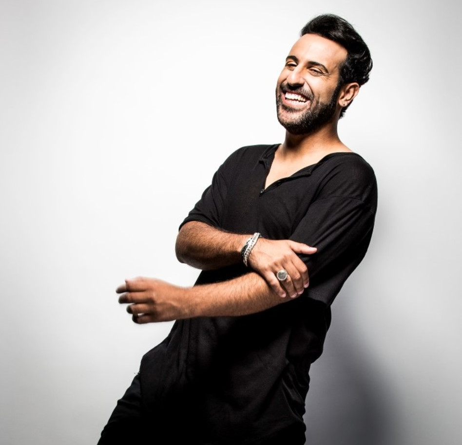 הצרות מאחוריו, דודו אהרון מאושר! (צילום: יח"צ)