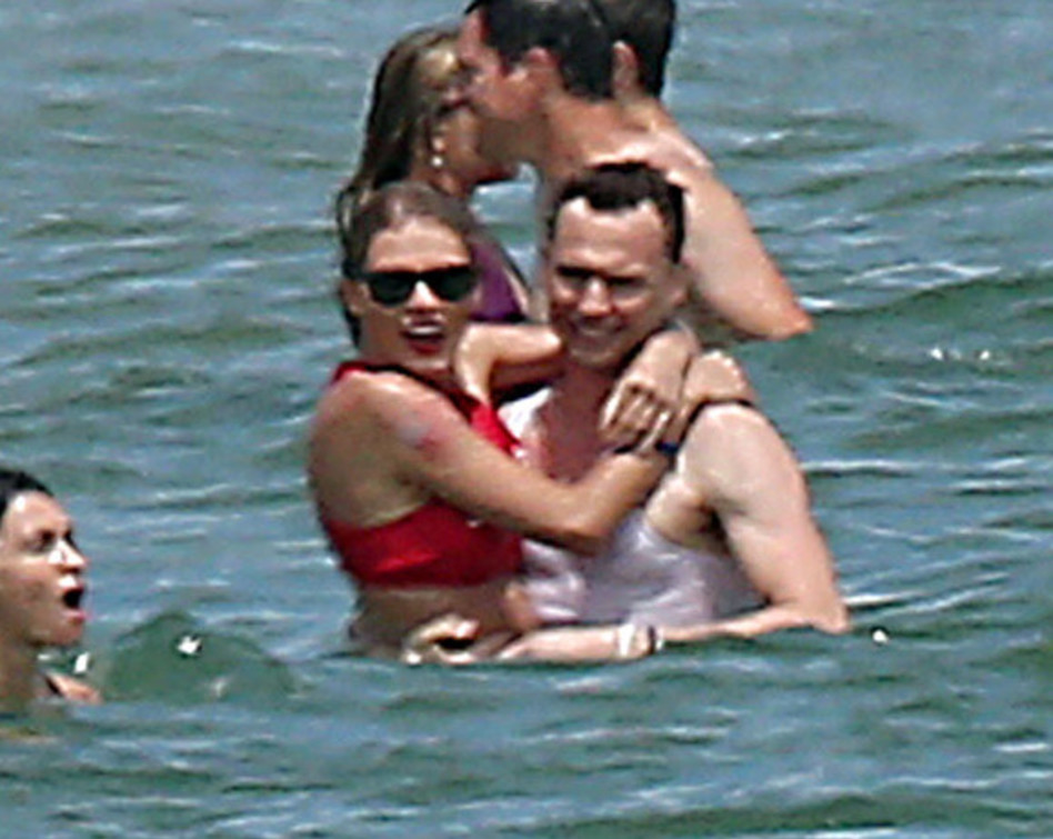 מאירועי סוף השבוע האחרון. טיילור סוויפט וטום הידלסטון (צילום: splashnews(