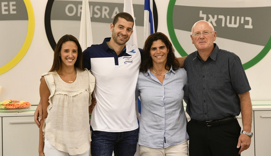 גילי לוסטיג, יעל ארד, אורן שבת לורנט ורעייתו סיון (באדיבות הוועד האולימפי בישראל)