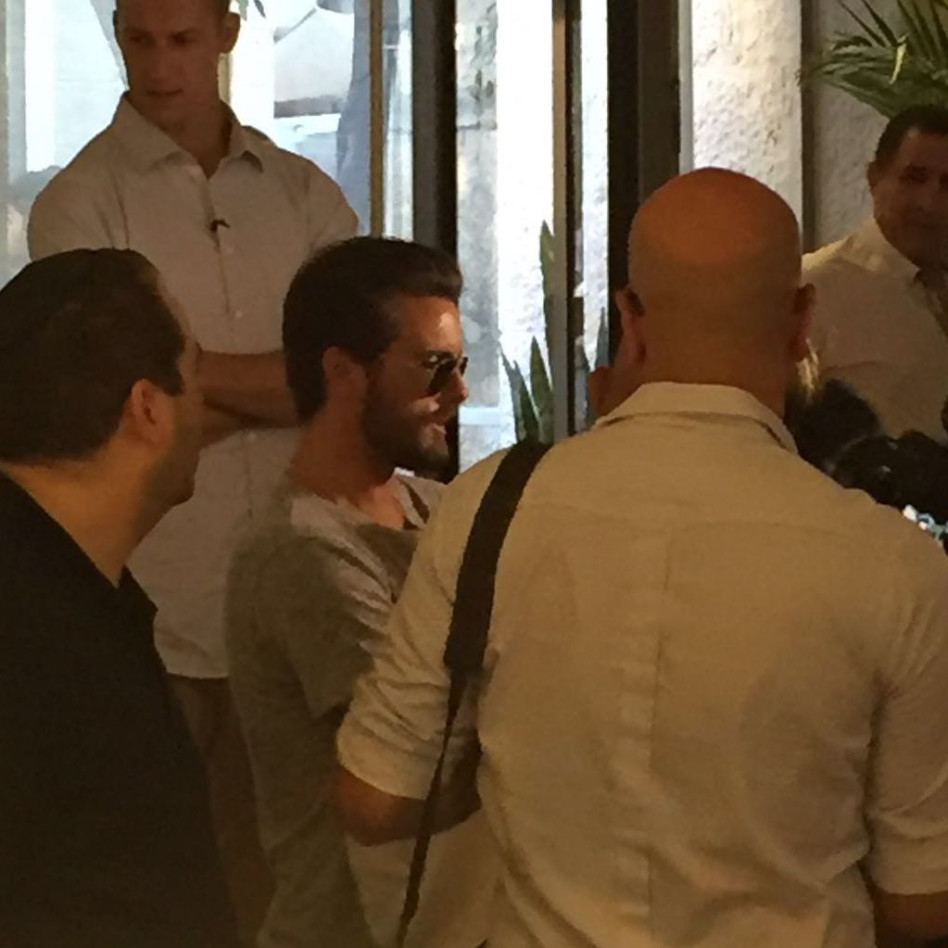 "אר יו קידינג מי. איים ג'ואיש!"