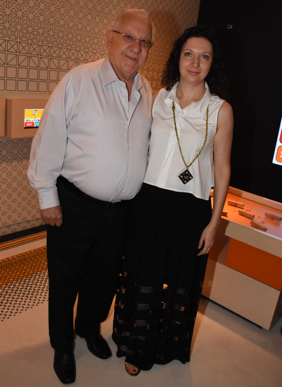 אירינה נבזלין וראובן ריבלין (צילום: אביב חופי)