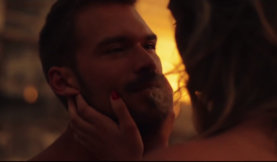 שלב ב', מבטים ענוגים