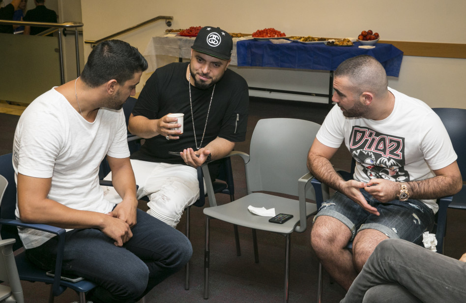 מדסקסים על חשיבותה של רצינות. עומר אדם, סאבלימינל ופרץ