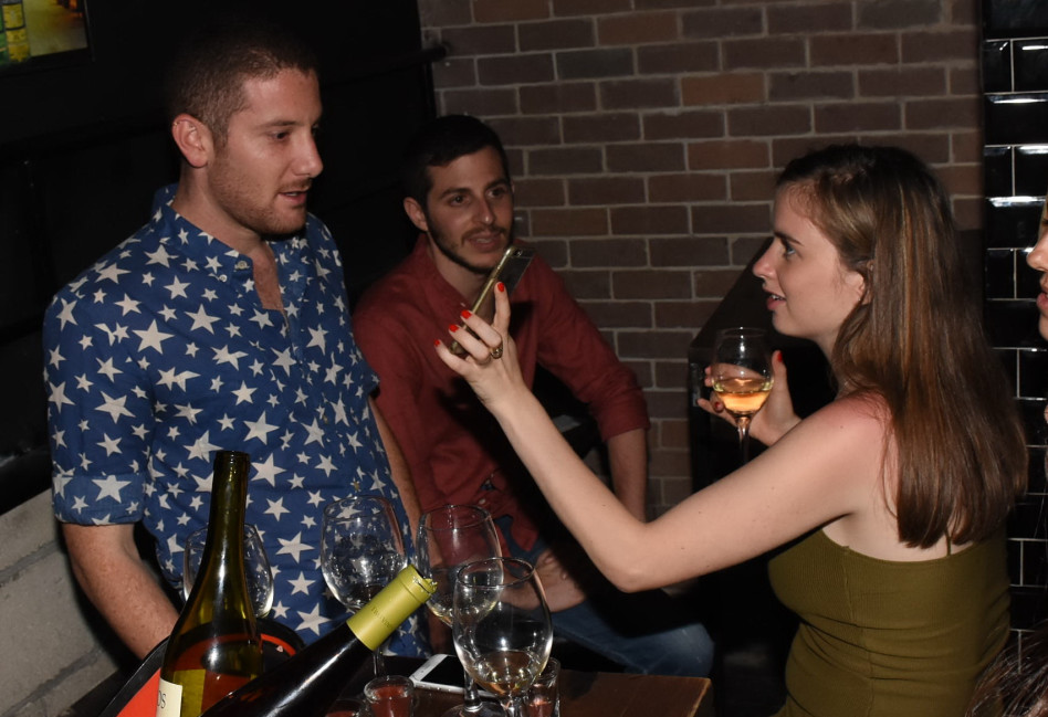 תראו, צילמתי את הצלם! סיגלר משוויצה