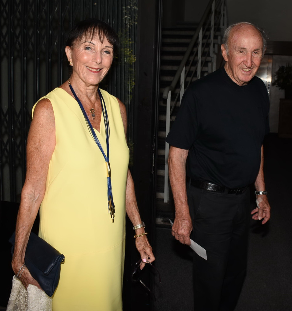 עמיר מקוב ובת הזוג (צילום: אביב חופי)