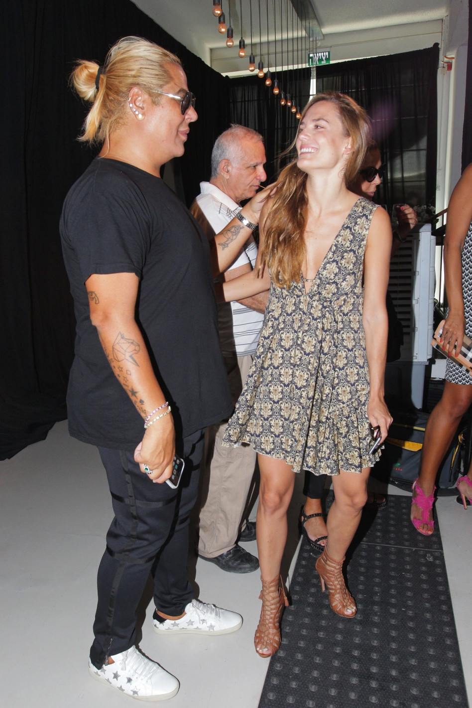 בלונדיניות נהנות יותר. בןגנים עם דנה פרידר