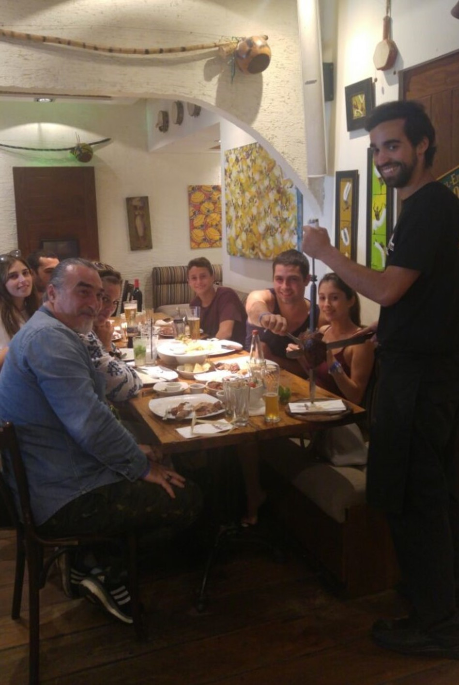 שאול ואורית בן אדרת עם ילדיהם (צילום: יח"צ)