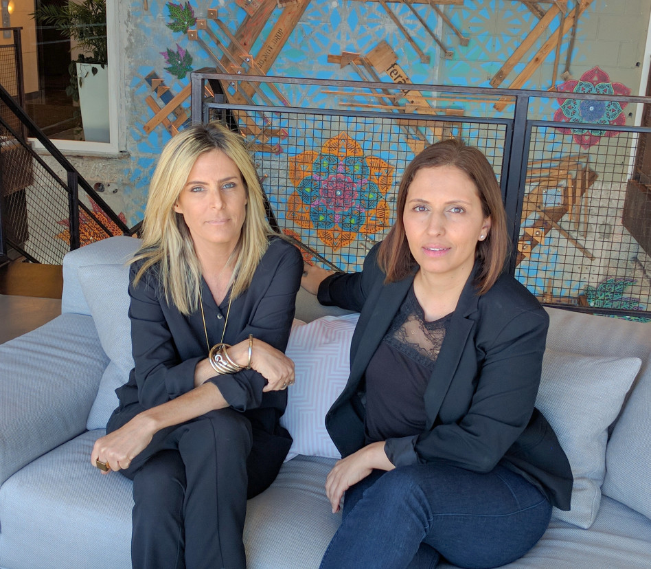 גילה גמליאל ועדי סופר תאני (צילום: לשכת השרה לשוויון חברתי)