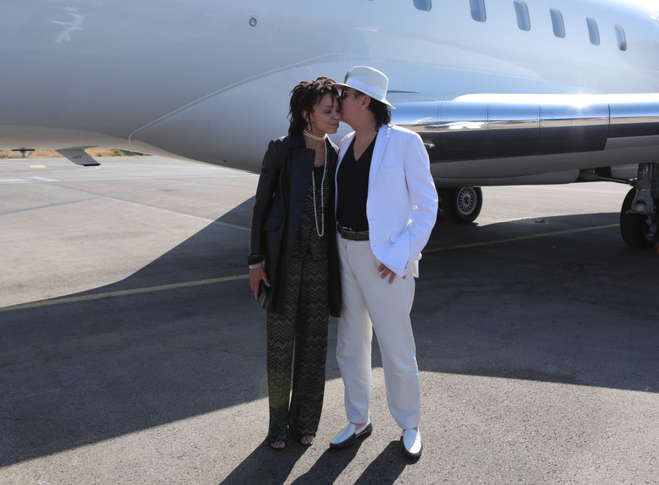 בסמה. קרלוס סנטנה עם אשתו בישראל (צילום: אורית פניני)