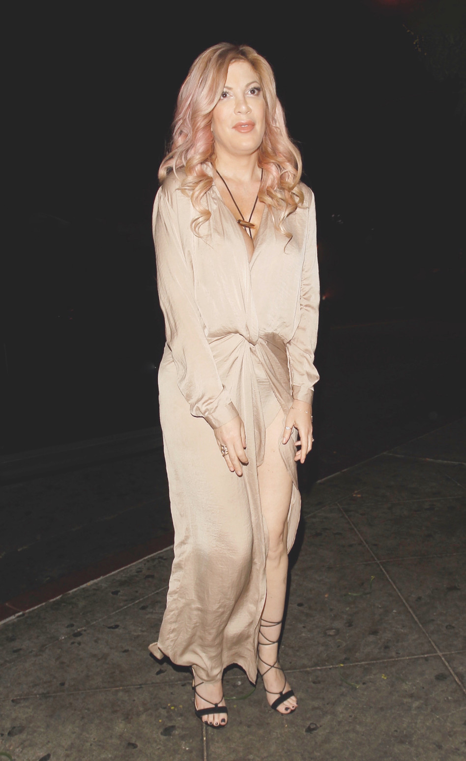 תזכרו את הליפסטיק...כי בקרוב הוא ייראה קצת אחרת..(צילום: splash news)