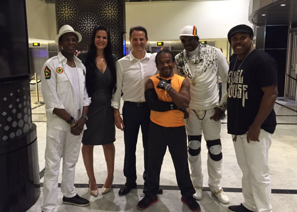 להקת INNER CIRCLE עם אבי לוי ויעל קוצ'ר (צילום: יח"צ)