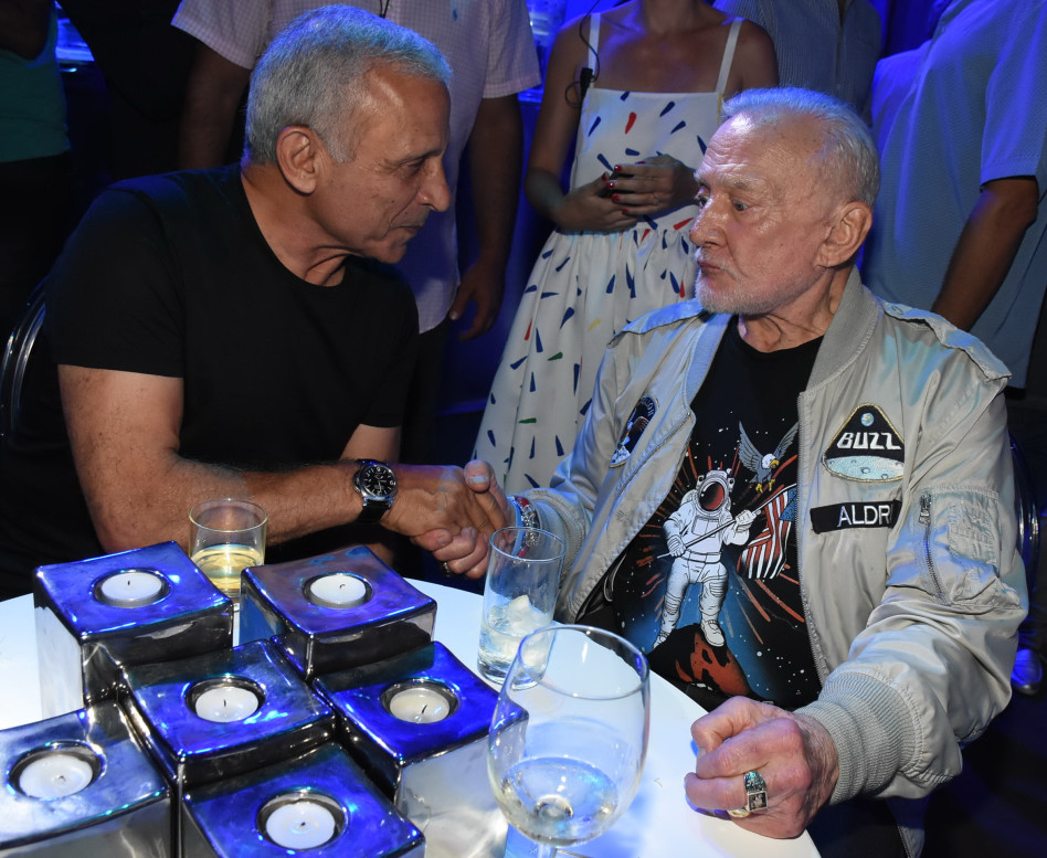 באז אולדרין עם איתן בן אליהו