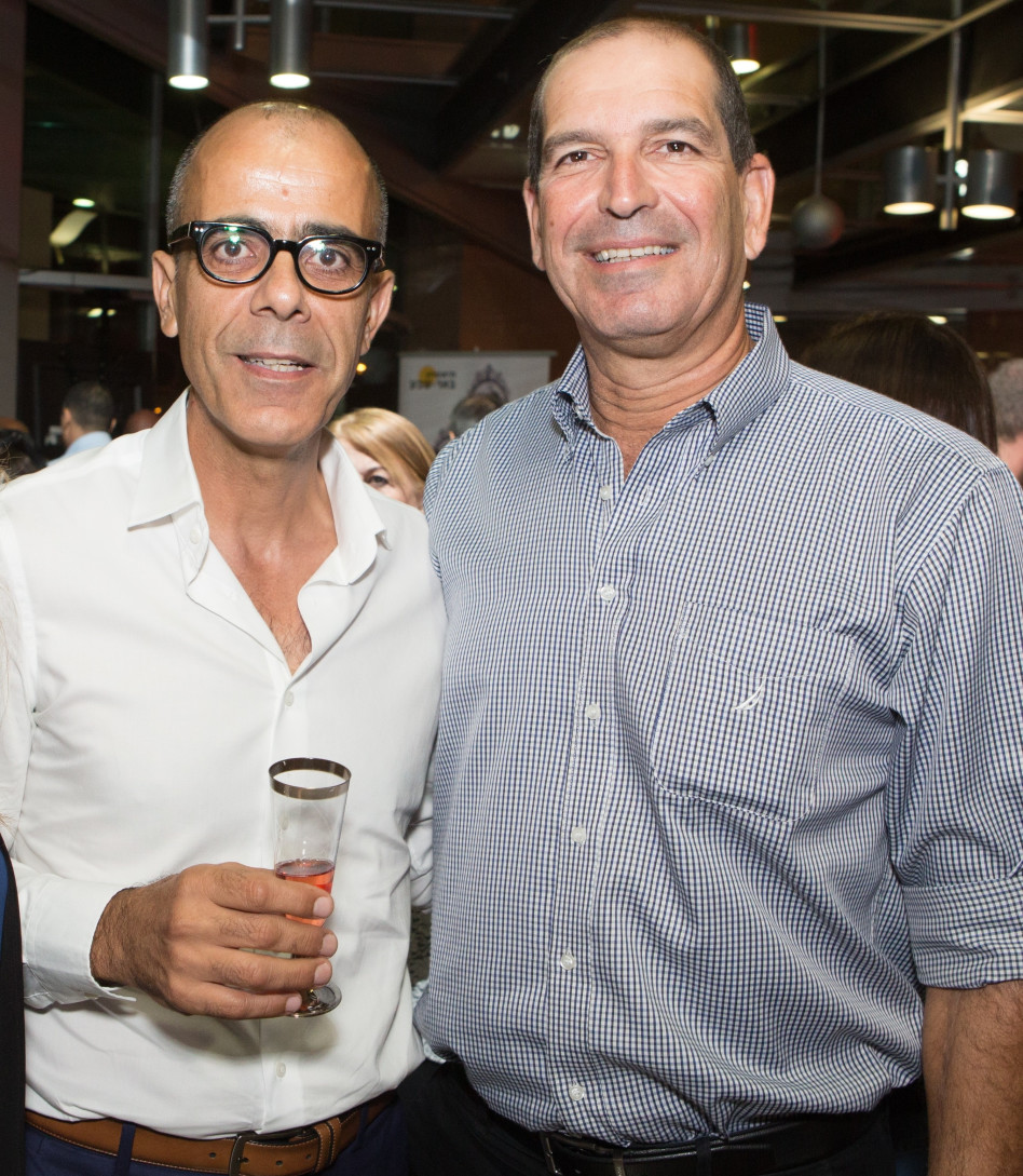 עופר ליפשיץ ושמוליק יפרח (צילום: דיאגו מיטלברג)