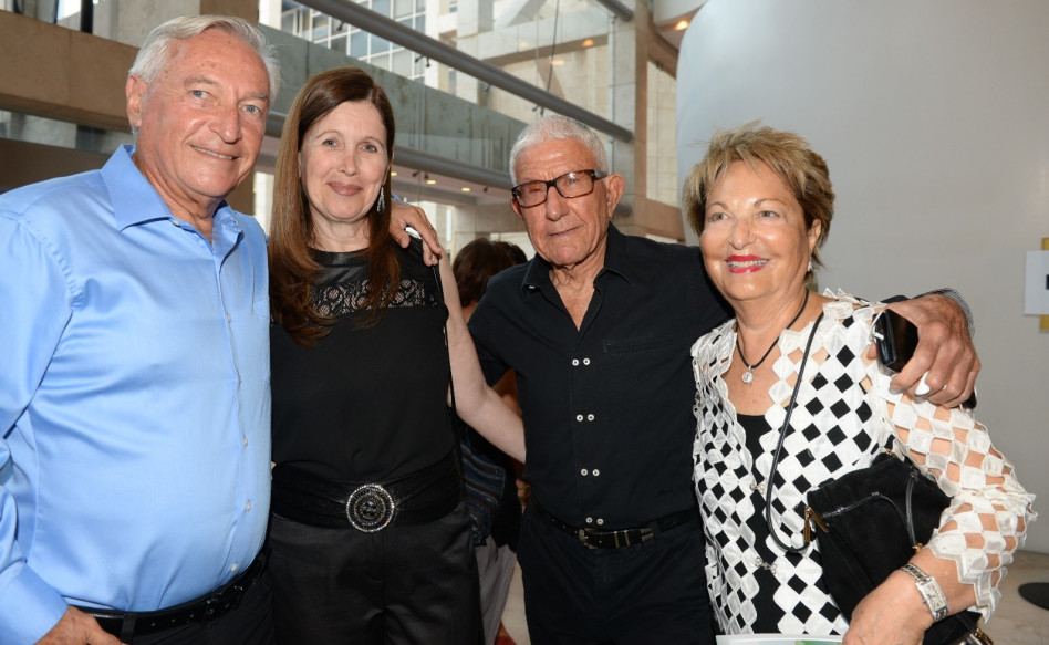 רעיה שטראוס ושמואל בן דרור עם איציק ומירי שריר (צילום: שרית עוזיאלי)