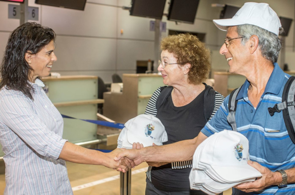 מוטי וחלי צינמן עם יעל ארד (צילום: רמי זרנגר)