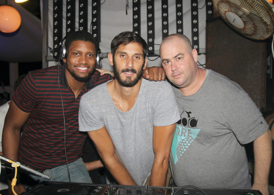 לירן חולצה אפורה, עומרי כספי (צילום: יח"צ)