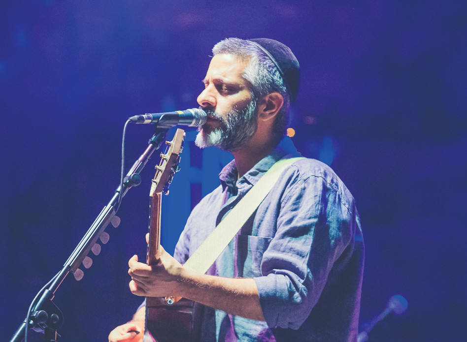 אביתר בנאי, ט''ו באב (צילום: שחר רצנברג)