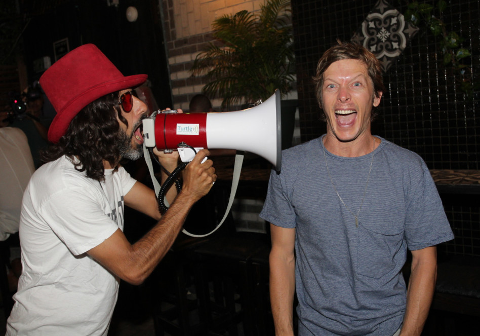 פותח. גדי וילצ'רסקי עם עפר שכטר (צילןם: רפי דלויה)