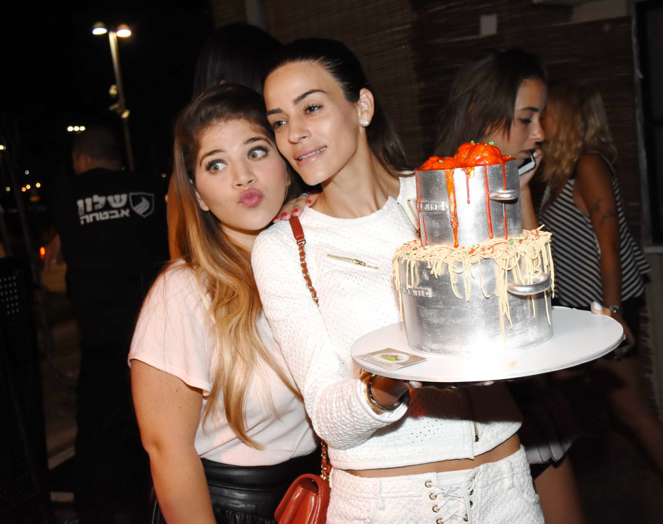 נראה נפלא! ג'קי אזולאי