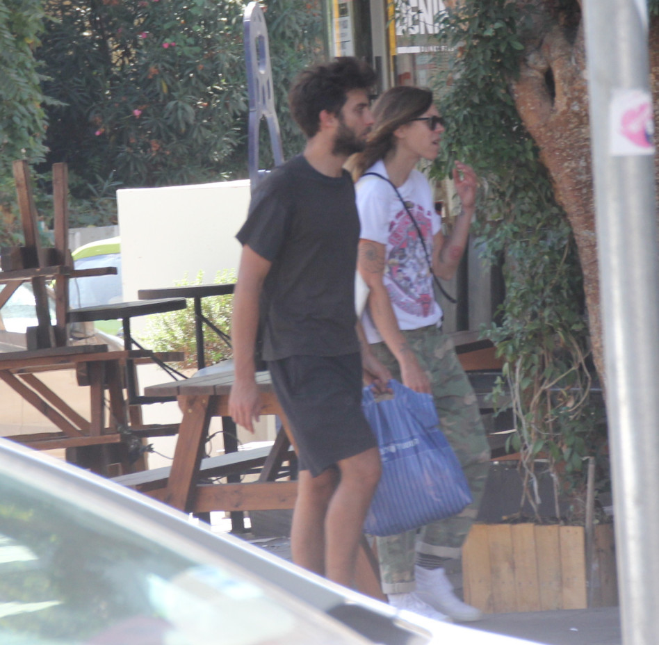 סוכריה שלי! אילנה ברקוביץ' והבחור המסתורי (צילום: ניר פקין)