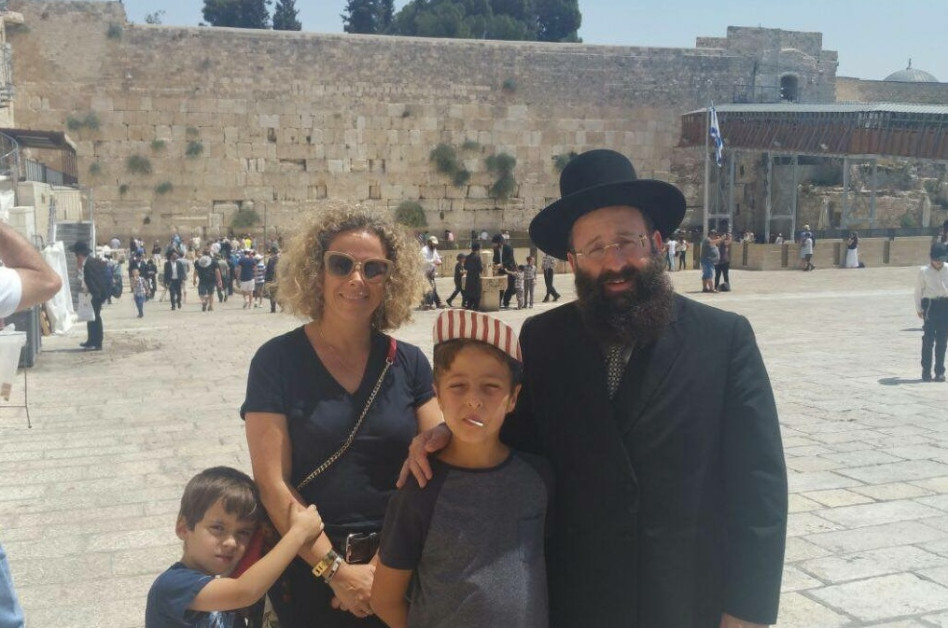 שמאול רבינוביץ', איילת נחמיאס ורבין וילדיה (פייסבוק)