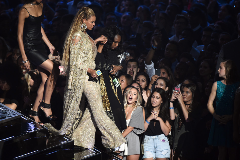 וגם על הבמה. ביונסה זוכה