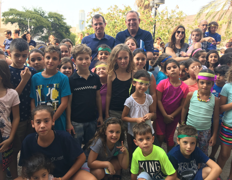 רן גוראון, צביקה אברמוביץ' וילדי העובדים