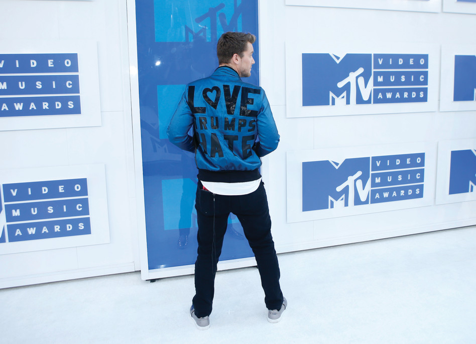 לאנס בס (רויטרס)