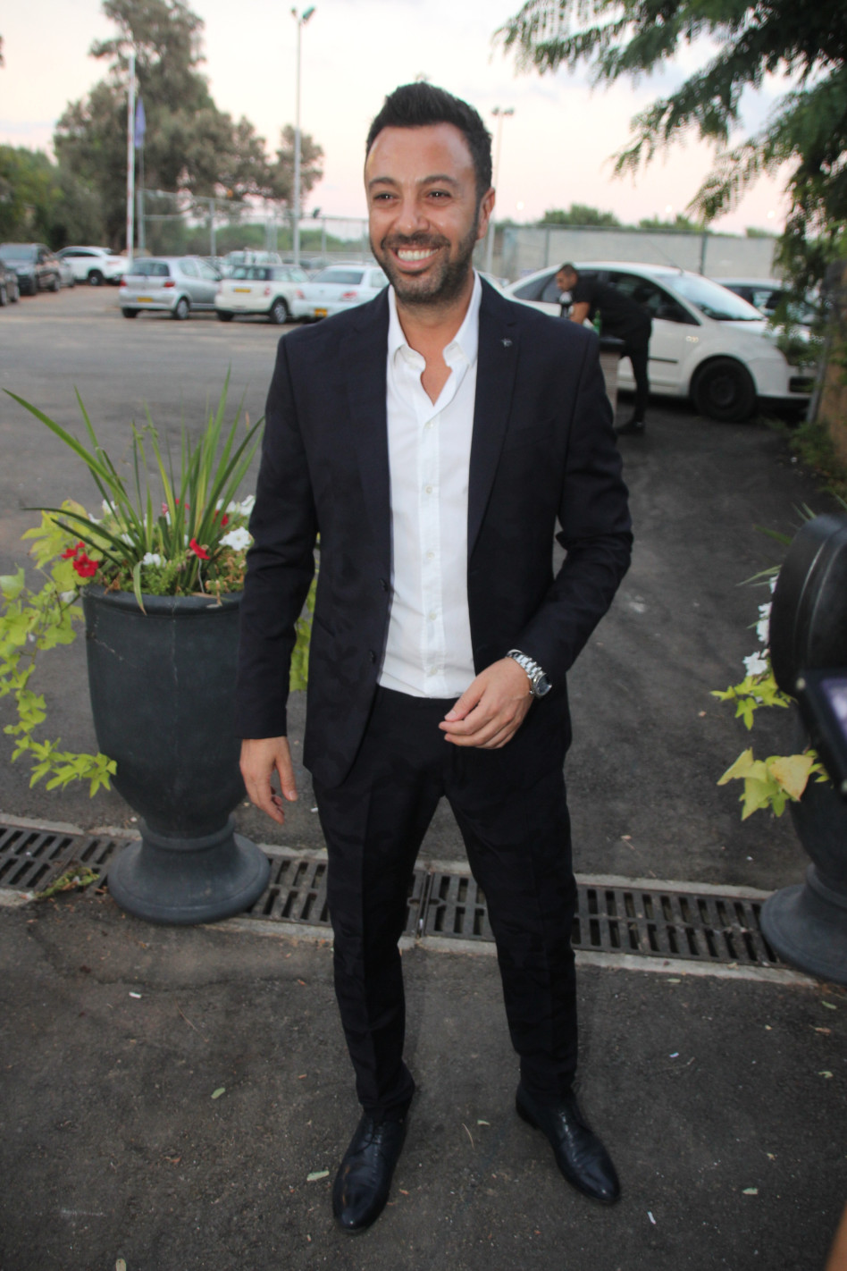 מהפכה של שמחה. ליאור נרקיס