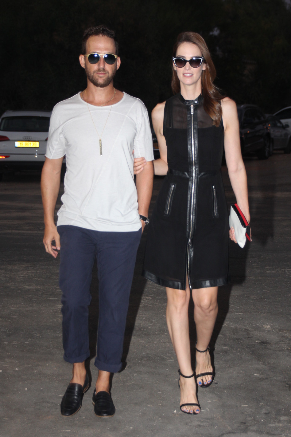 ממשוקפים באפלה. יעל גולדמן ואורי פפר