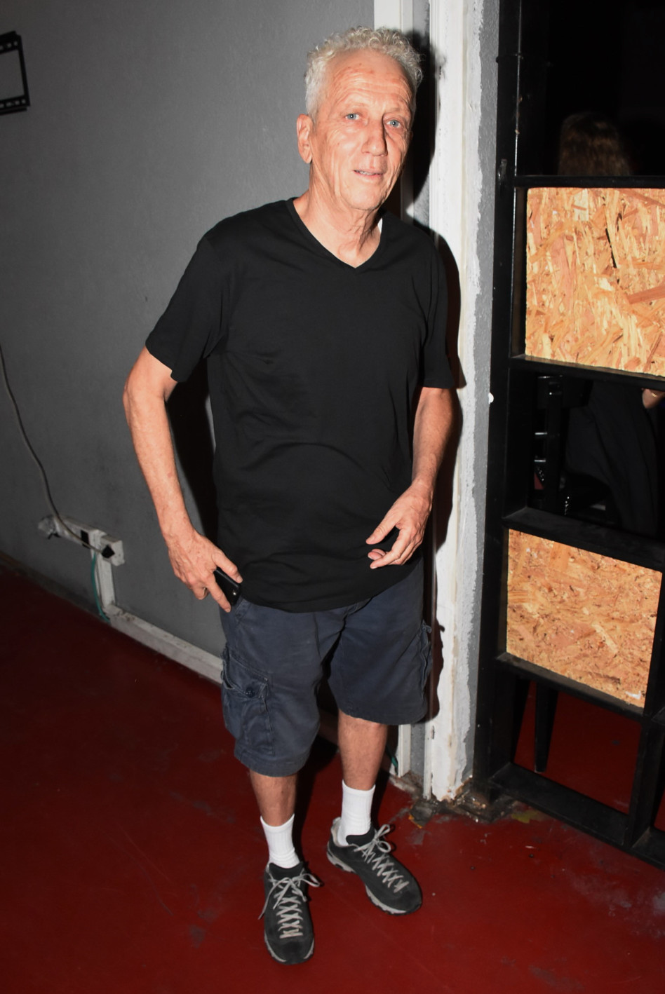 מיסטר קול. מוני מושונוב