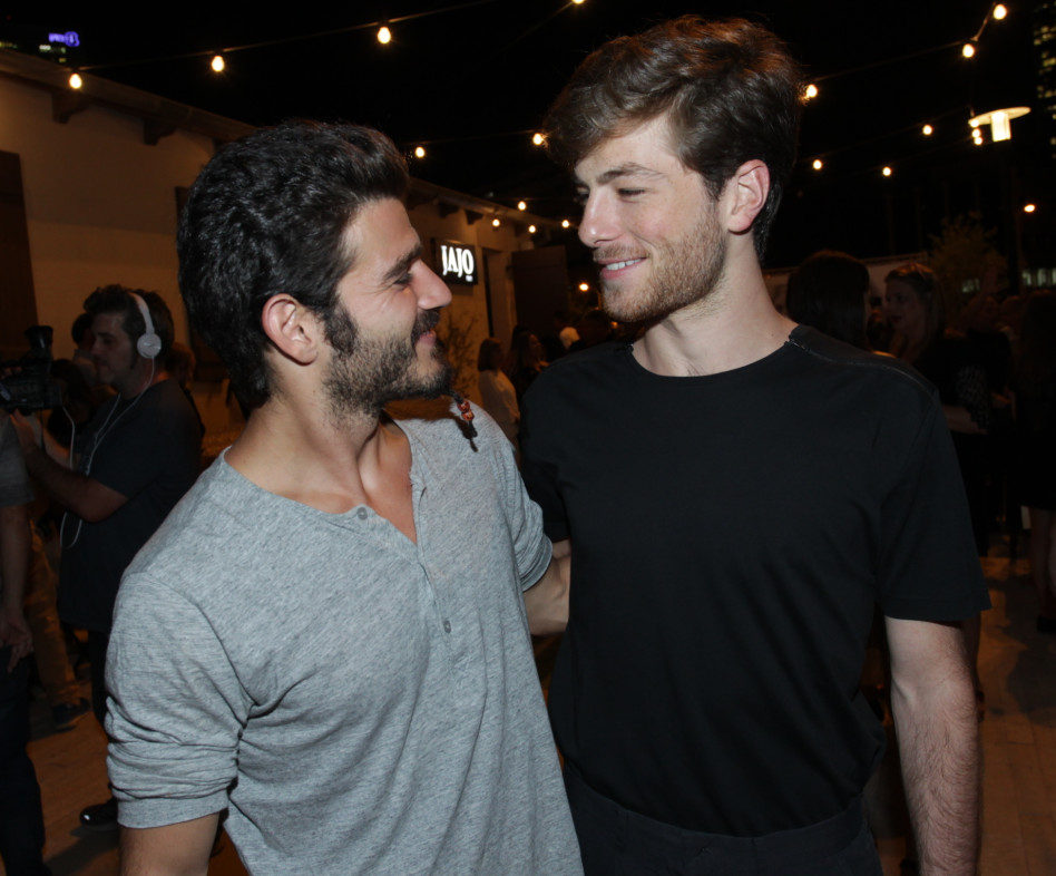 גפן ברקאי ומאור שוויצר קרובים-קרובים