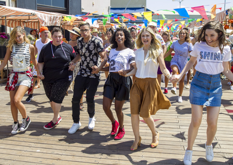 אליאנה תדהר, תמיד צעד לפני כולם