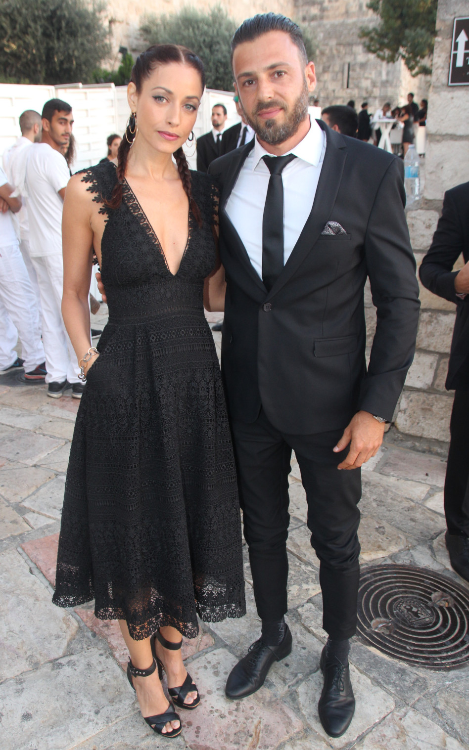 זוג אופנתי. שירלי בוגנים עם לירן סרוק