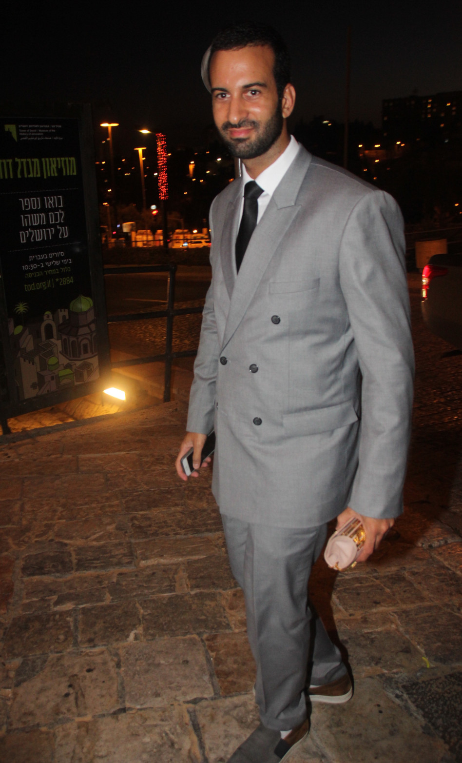 הופה, הופה, ארנו, פה זה לא אירופה