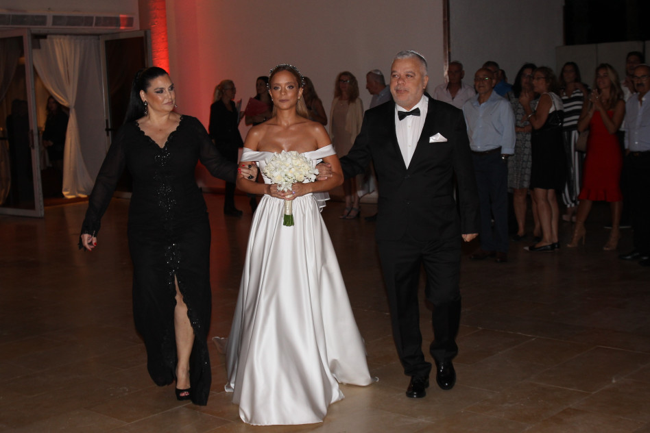 בואי כלה. קים אקאפי בדרך לחופה (צילום: אור גפן)