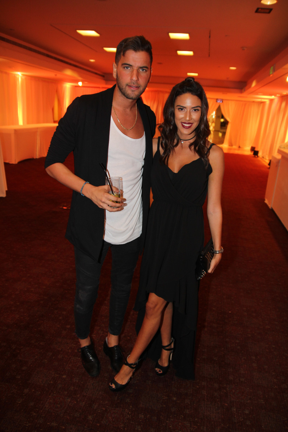 מנגד, טום קשתי עדיין עם עומר קינן