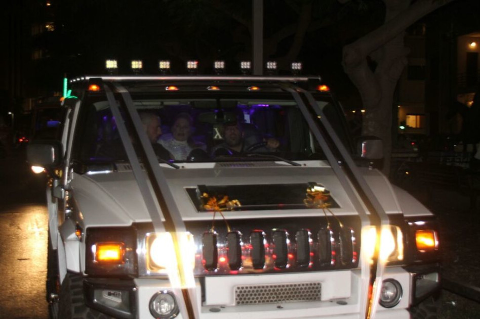 רכב החתונה של שימי תבורי ויהודית באומן