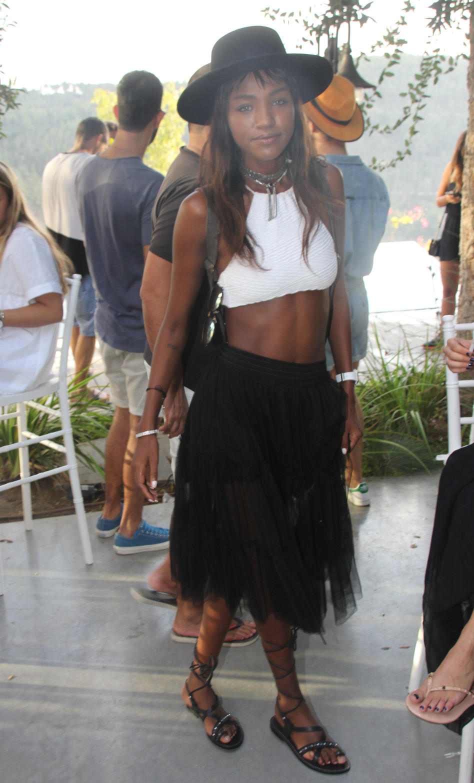 בהופעת אורח, טיטי איינאו