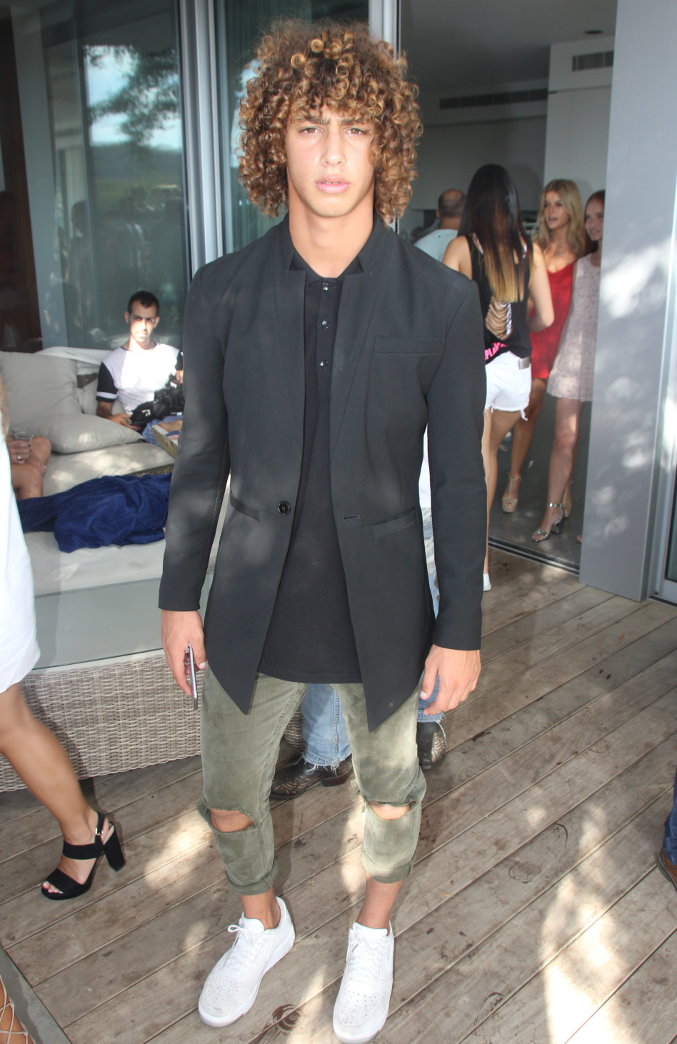 ברק שמיר עדיין מתולתל