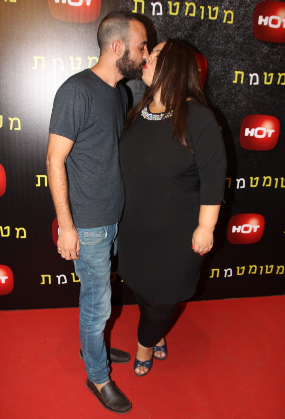 חתן, כלה, הילולה. אמירה בוזגלו וארוסה (צילום: אור גפן)