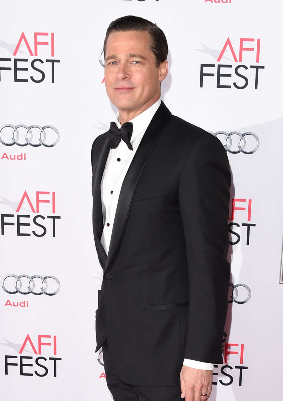 שתיין מומחה. בראד פיט (צילום : Gettyimages)