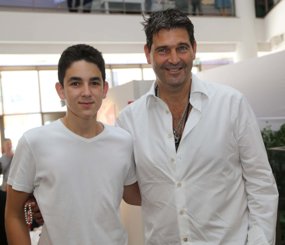 צביקה ודניאל בארינבוים 