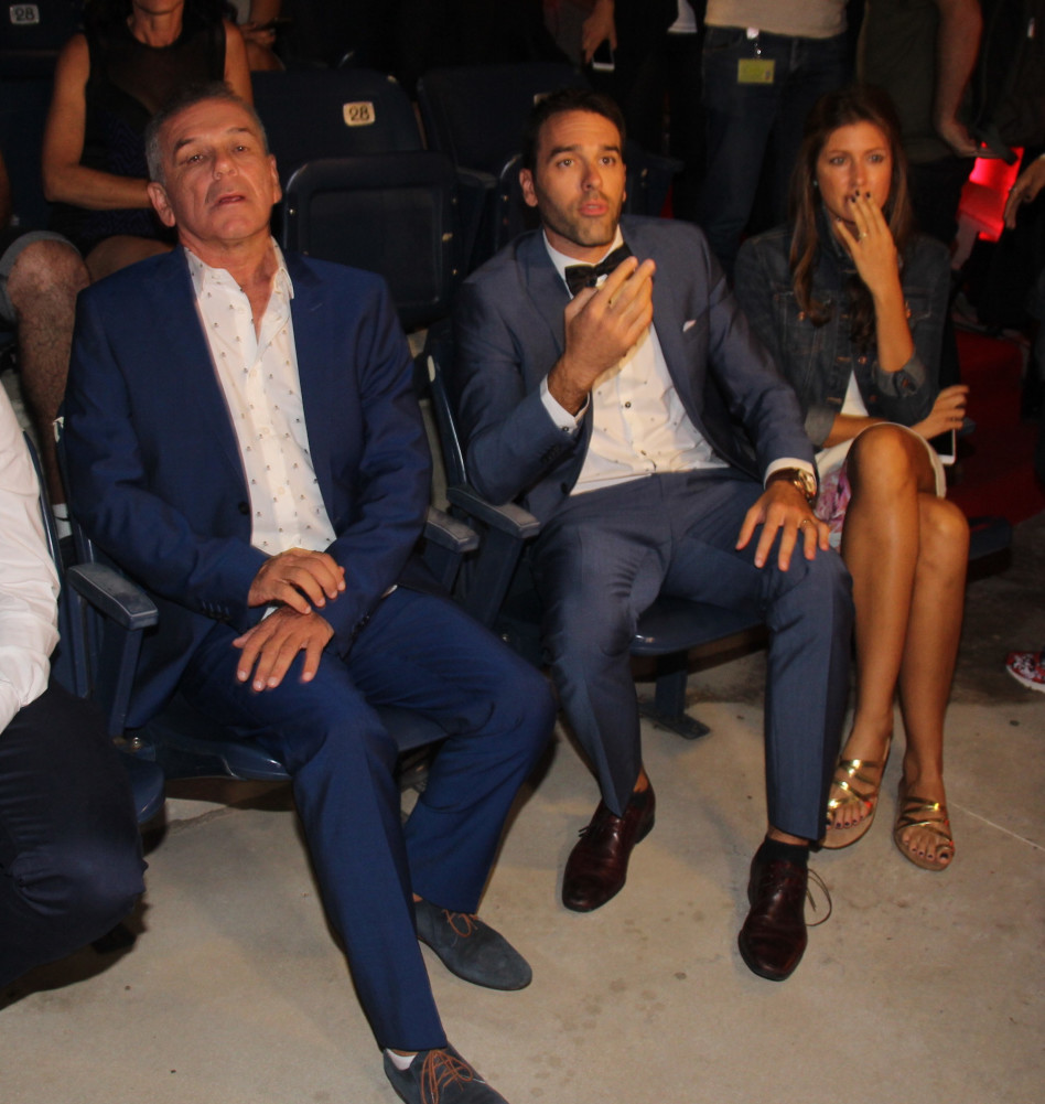 סעו לשלום. עמית ורז גל (צילום: ניר פקין)