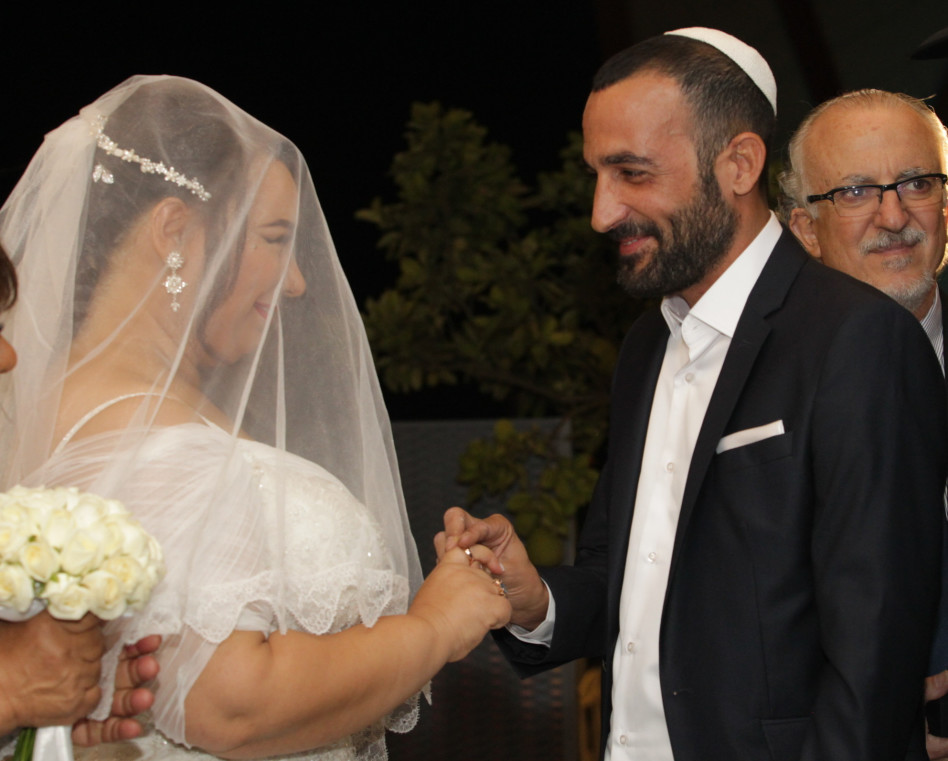 וסגרו אותה. אמירה בוזגלו עם משה בן שימול (צילום: רפי דלויה)