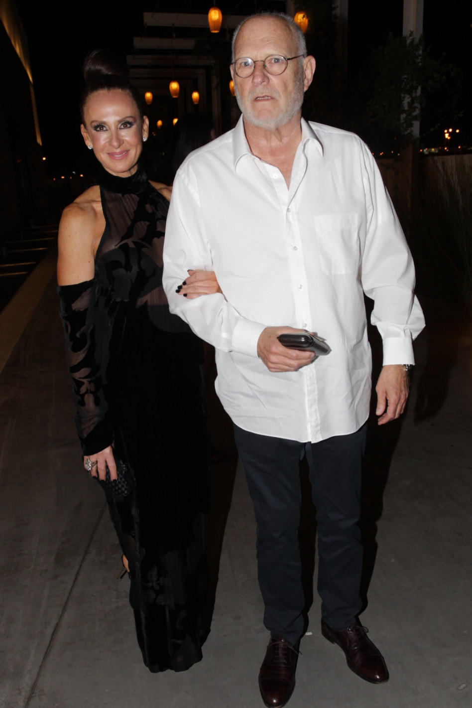 לאה שנירר חושפת טפח עם בעלה צחי