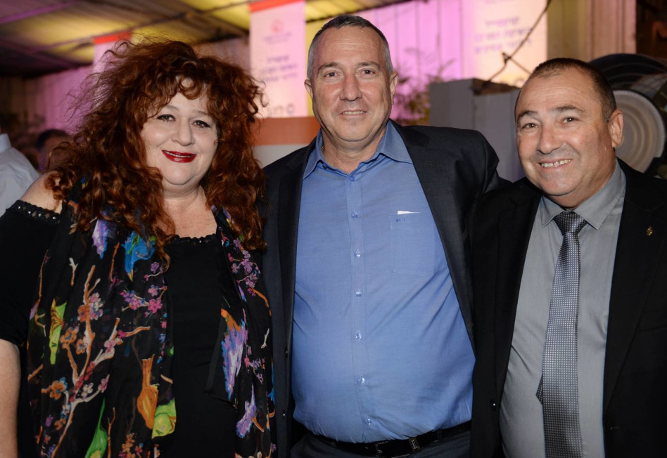 אריה אברמוביץ, יזהר קנה ואסתי זקהיים (צלם: טל קירשנבאום( 